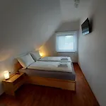 Dom Pod Orzechem Ferienhaus