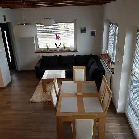 بيت للعطل Dom Pod Orzechem